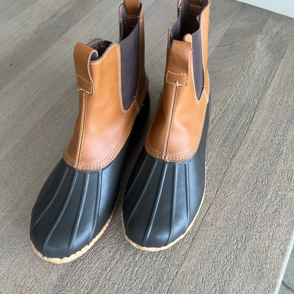 NWOT Men's Lands' Chelsea End Duck Boot Size 12D Tan - Picture 2 of 11